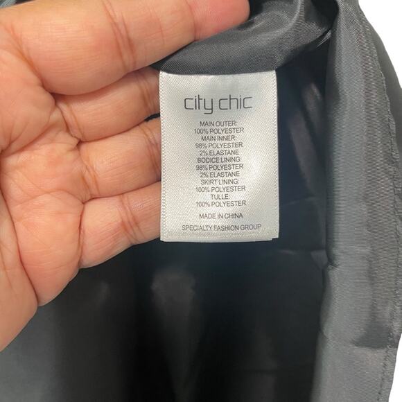 City Chic Poppy Spot Dress Floral with Polka Dot Mesh Overlay Black Multi 16 - Picture 8 of 10